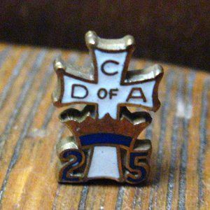 Catholic Daughters Of America 25 Year Vintage Pin
